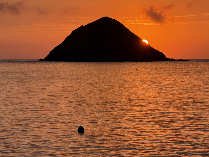 Mokes Sunrise